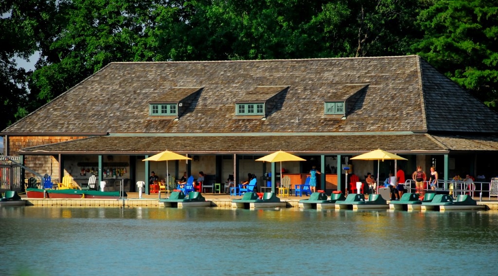 Boat House, Forest Park | St. Louis, Missouri | Nikon D200 | 07.09.2014